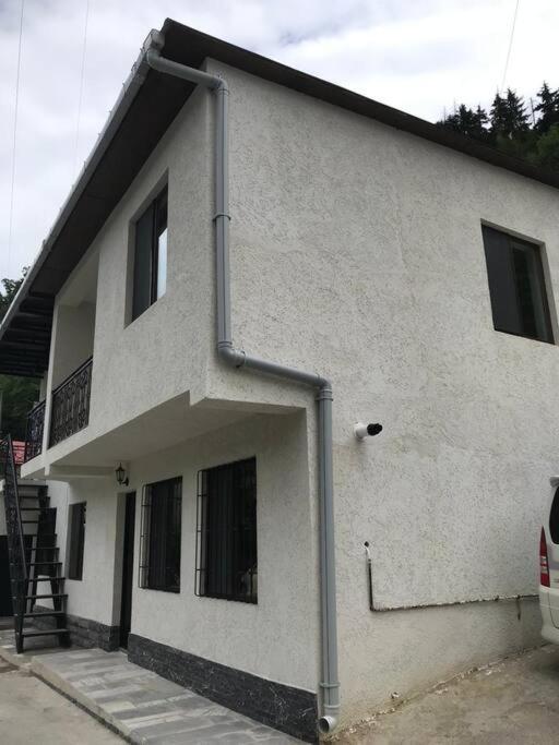 Вилла My House Боржоми Экстерьер фото